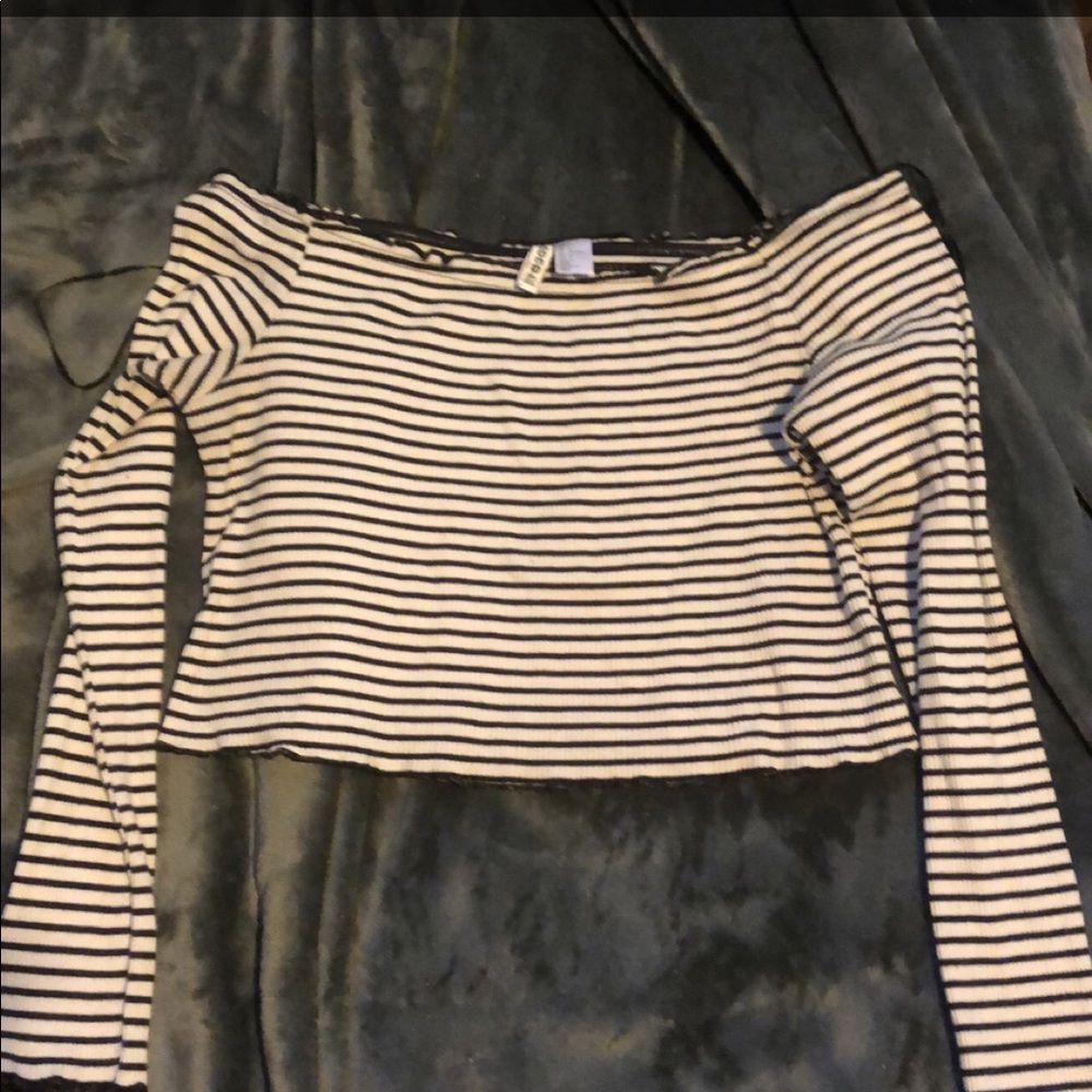 h&m off the shoulder top